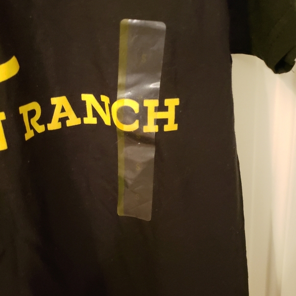 Yellowstone Dutton Ranch Show Tshirt - Picture 7 of 7